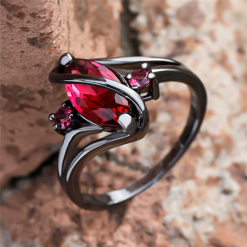 Crystal Ring - The thrifty & gifty shop