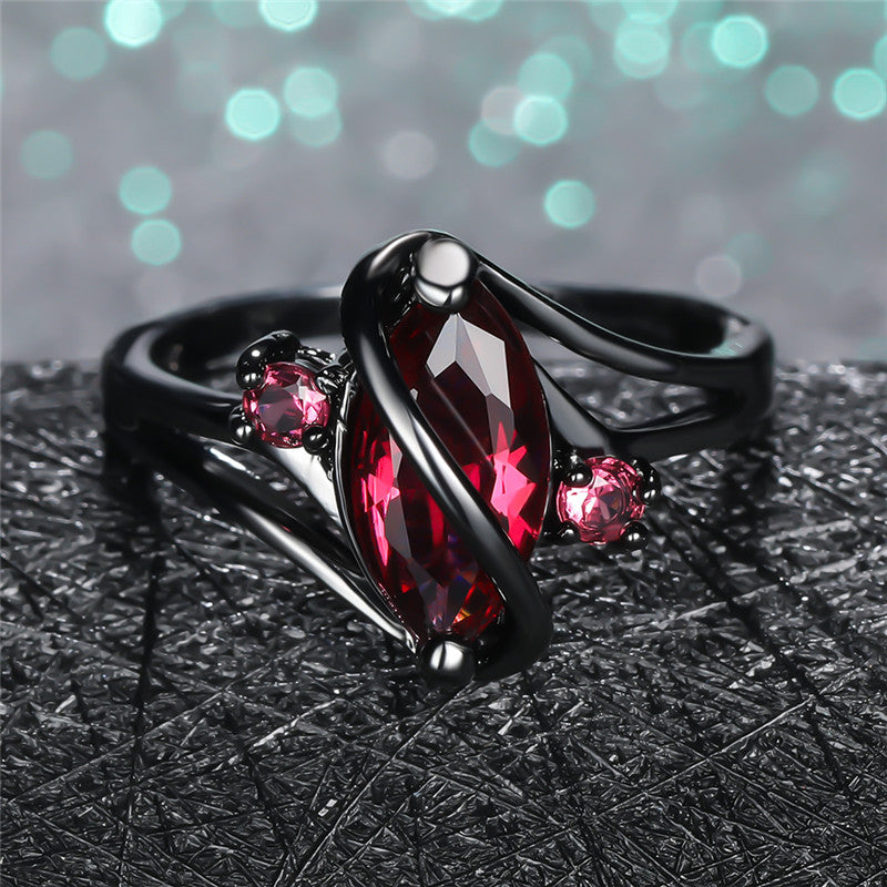 Crystal Ring - The thrifty & gifty shop